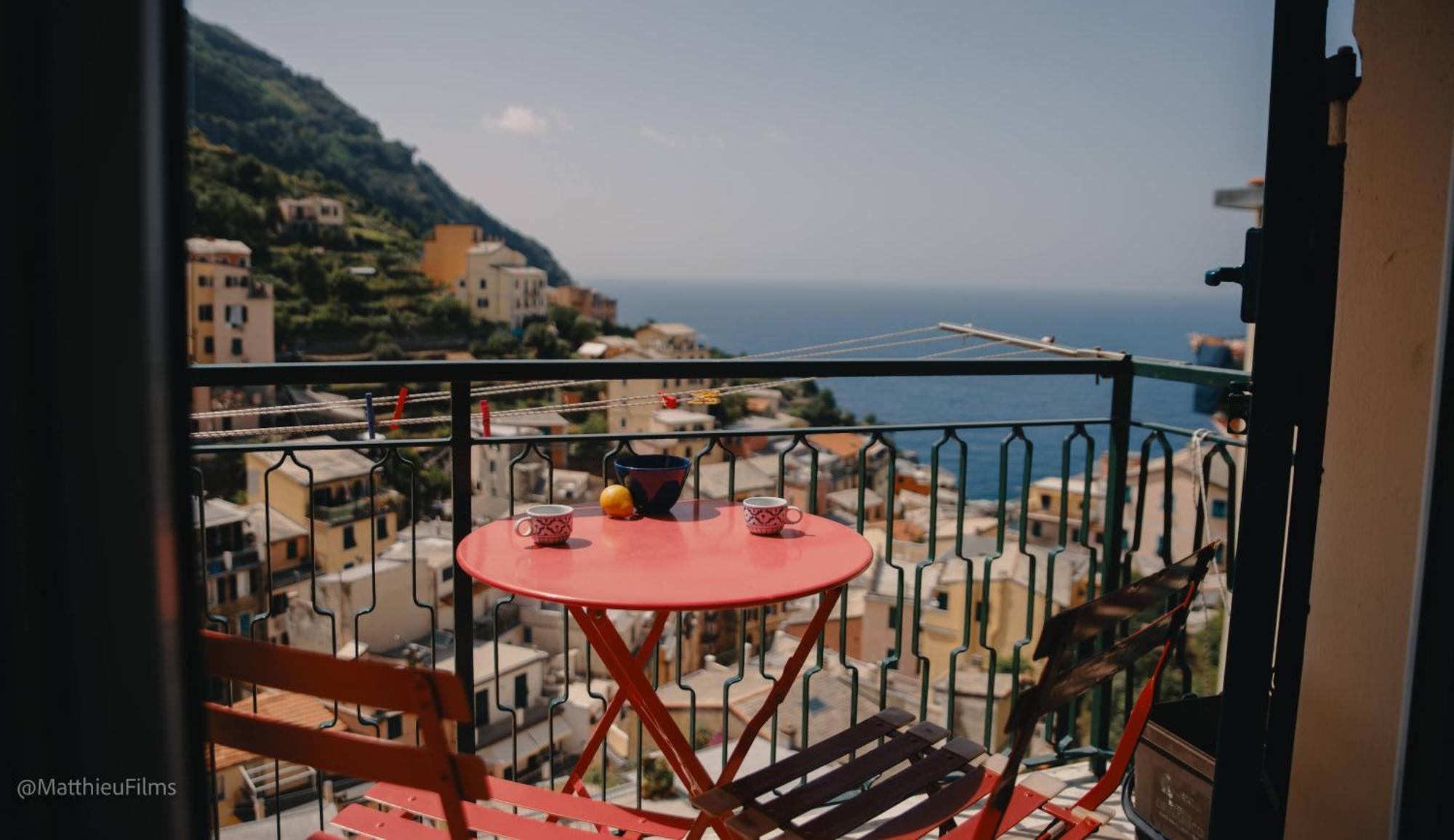 San Giovanni Apt, Seaview Terrace, 2 Aircondo Bdr, Easy From Train Or Private Parking