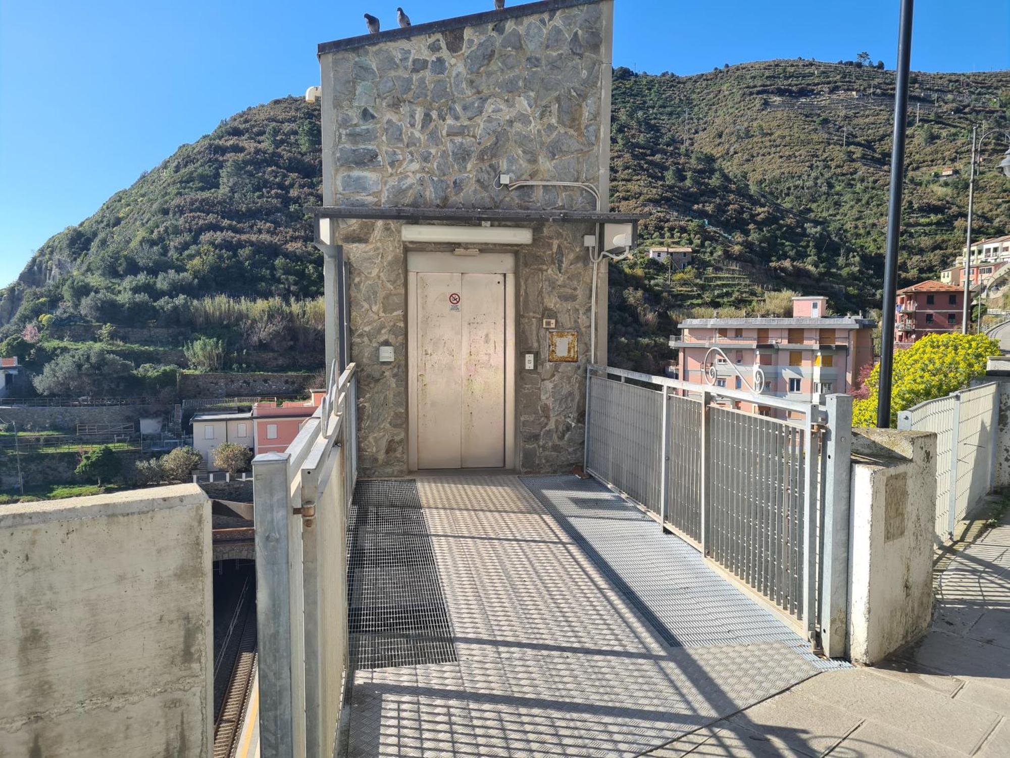 Apartamento San Giovanni Apt, Seaview Terrace, 2 Aircondo Bdr, Easy From Train Or Private Parking Riomaggiore